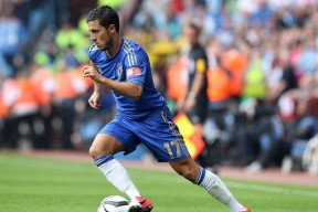 开云体育登录-布克封神之战，太阳灼穿雄鹿，凤凰城升起新王朝曙光